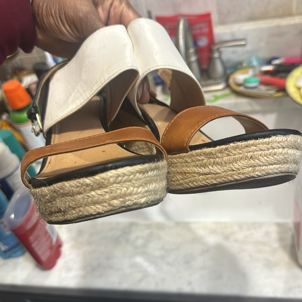 Metaphor shoes - Picture 4 of 9